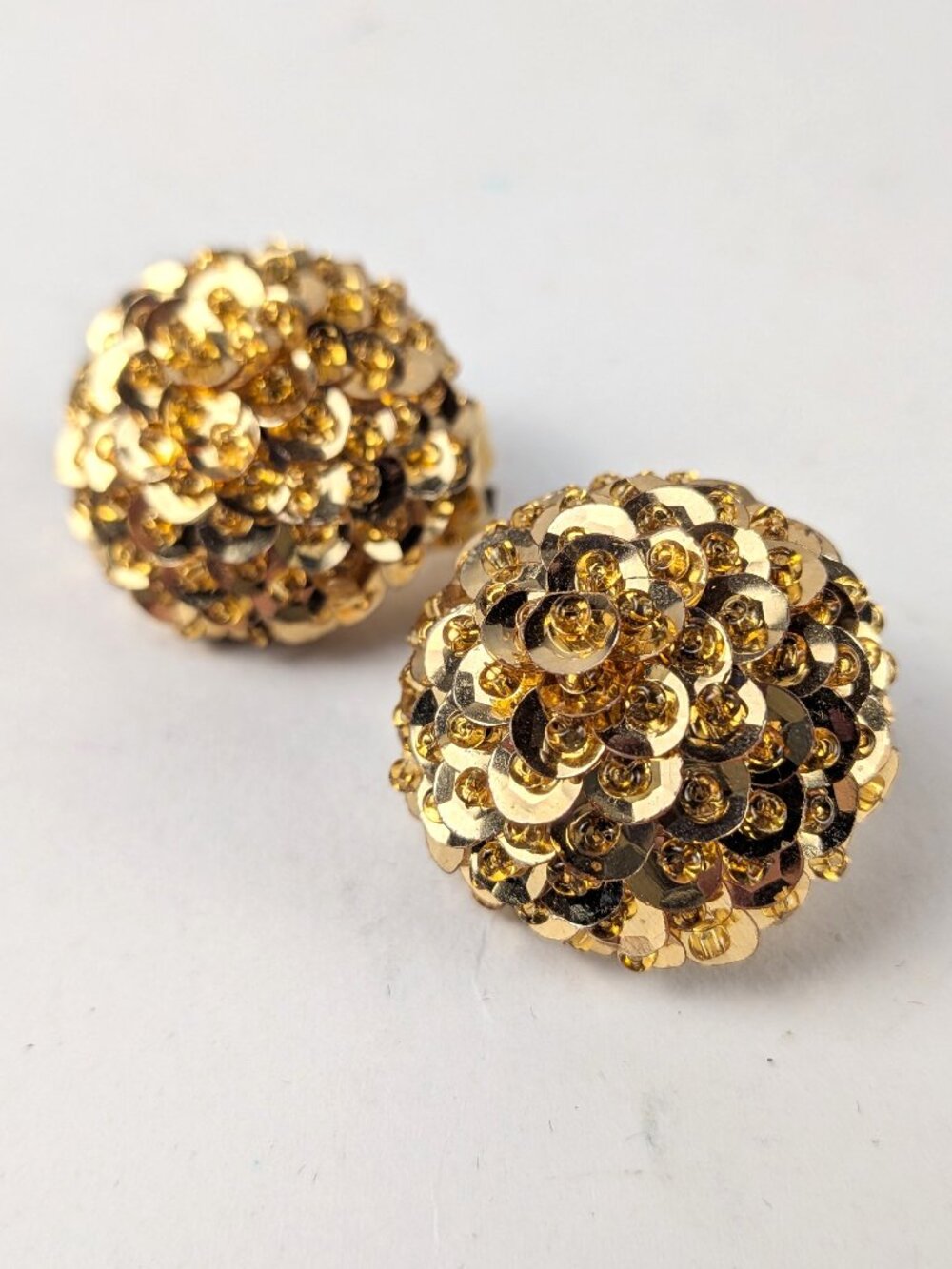 Vintage Gold Sequin Round Clip-on Earrings